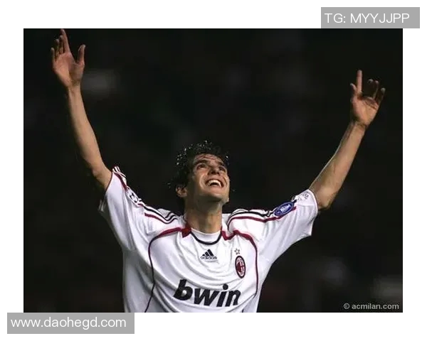 足球明星卡卡的梦幻之旅与枕头的温馨故事