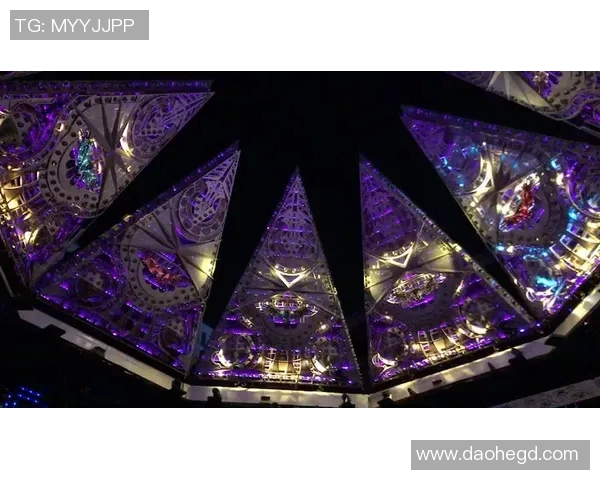 日本足球明星夜店狂欢夜揭秘与球场风采截然不同的另一面